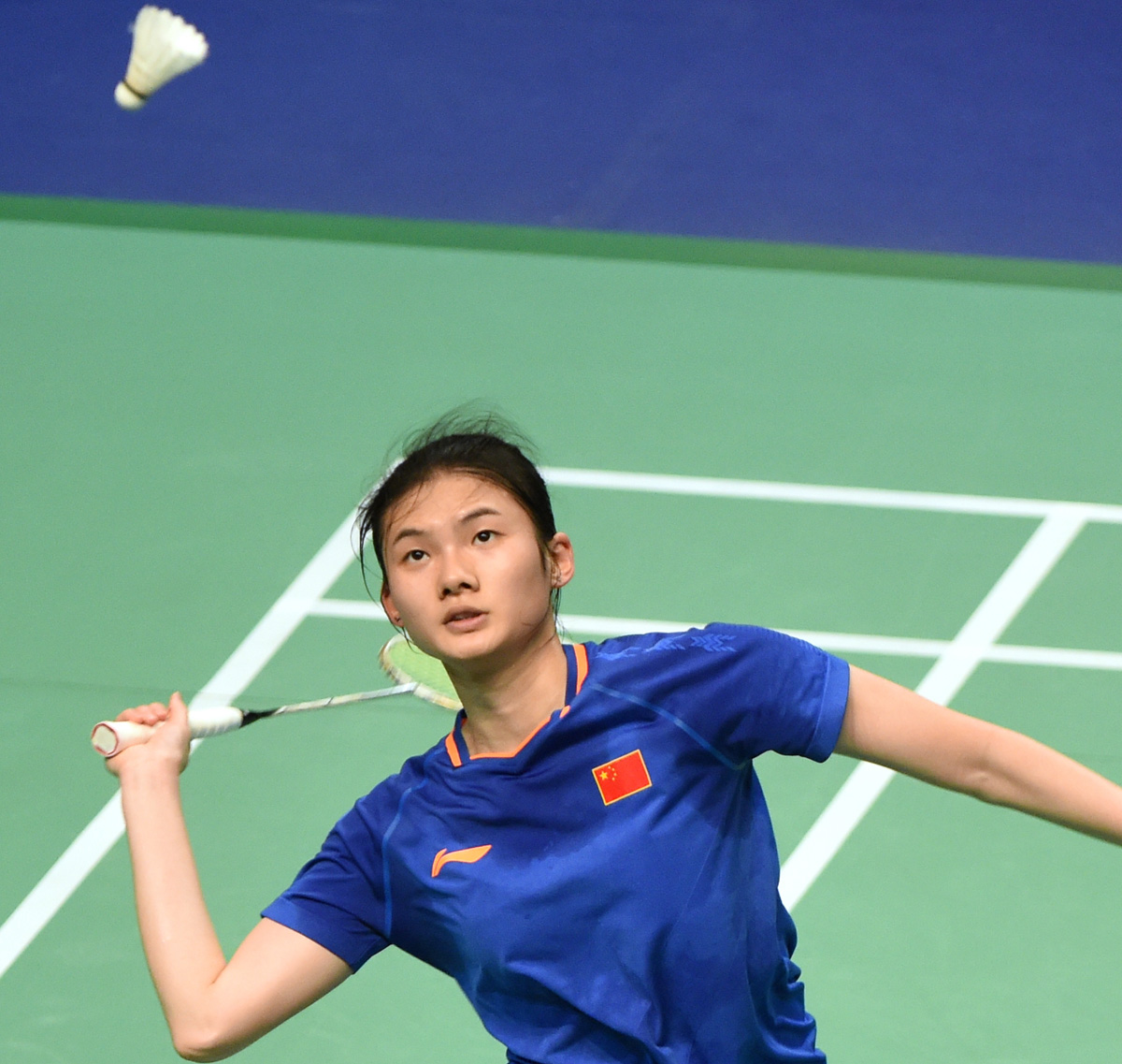 德乙联赛奇葩一幕，双方均因主动在禁区用手拿球被判点